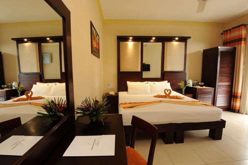 Oak Ray Serene Garden Hotel Kandy Exterior photo