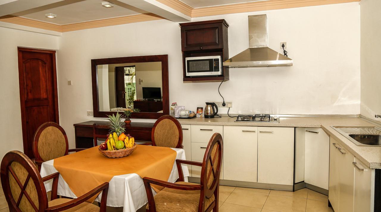 Oak Ray Serene Garden Hotel Kandy Exterior photo