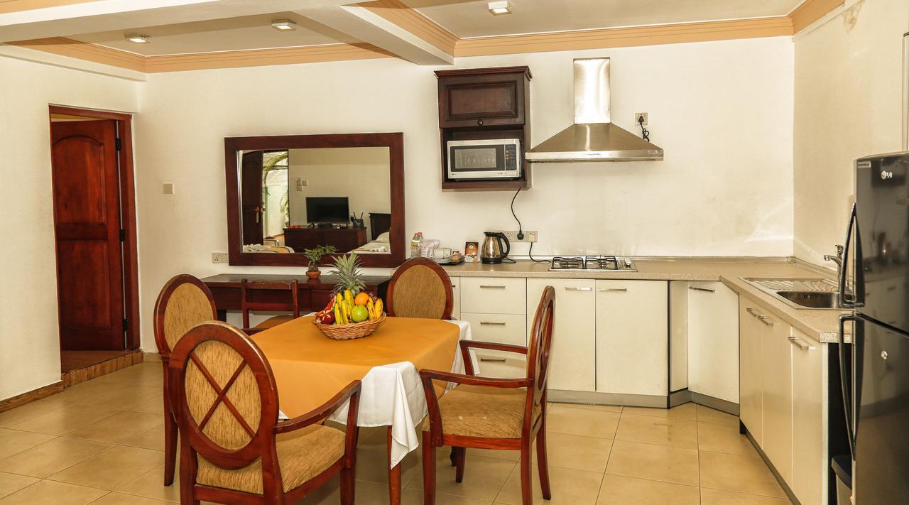 Oak Ray Serene Garden Hotel Kandy Exterior photo
