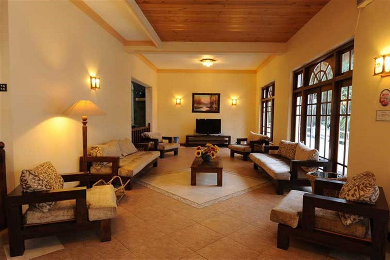 Oak Ray Serene Garden Hotel Kandy Exterior photo