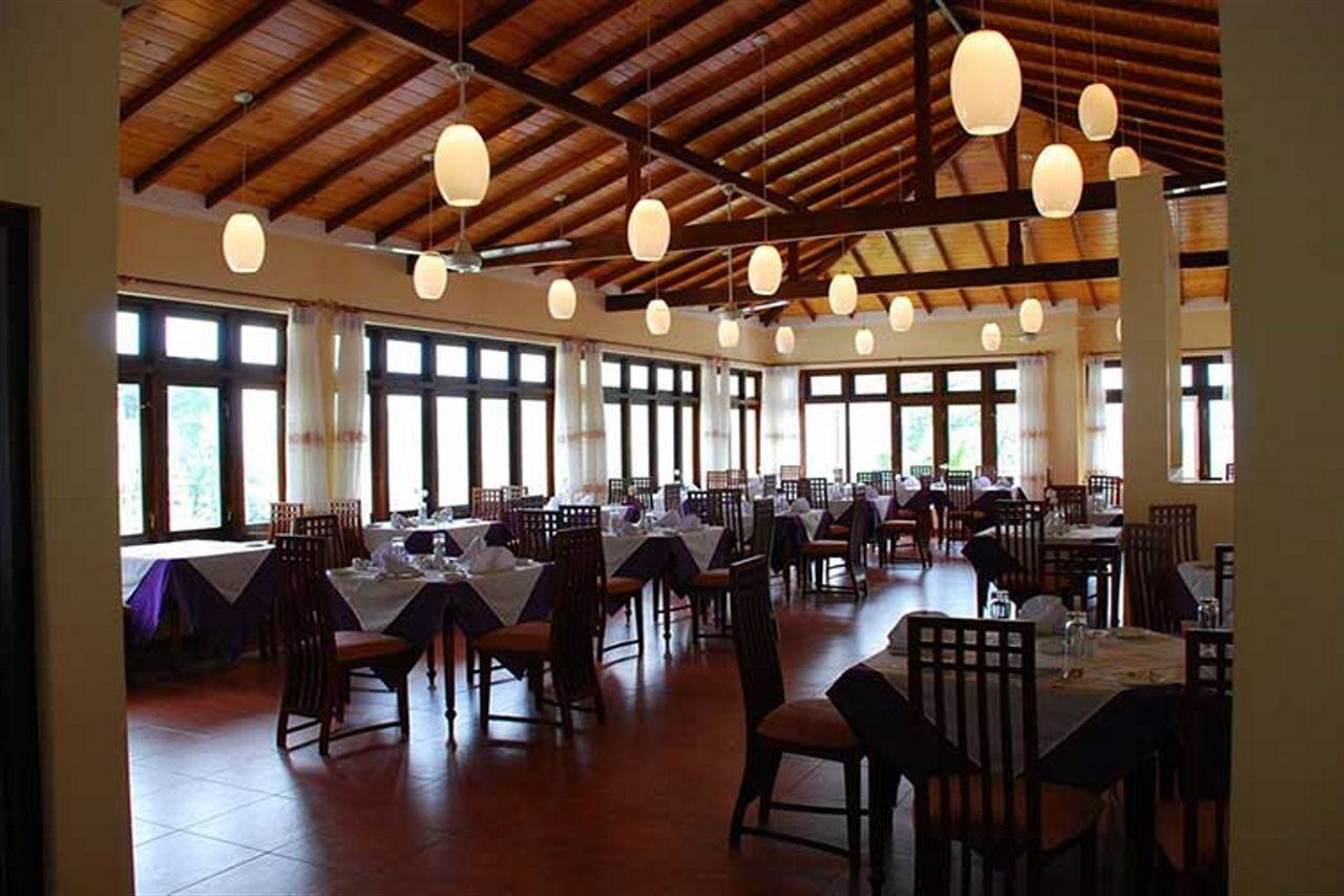 Oak Ray Serene Garden Hotel Kandy Exterior photo